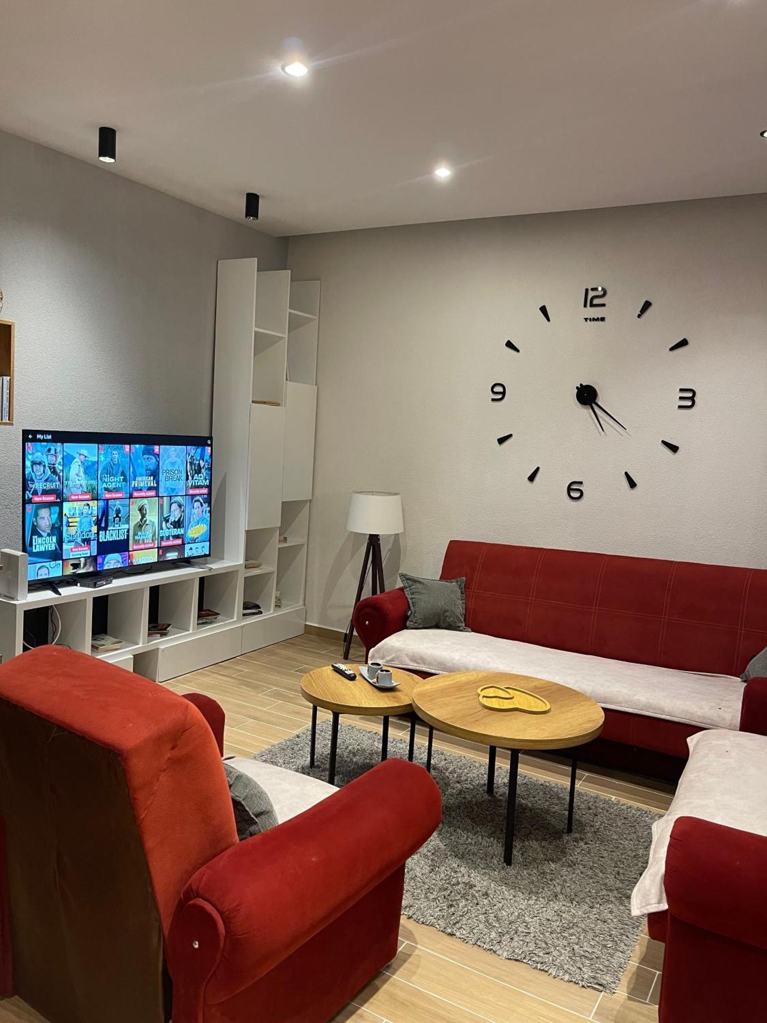 Ora-Prn,Cosy Apartment In The City Center Πρίστινα Εξωτερικό φωτογραφία