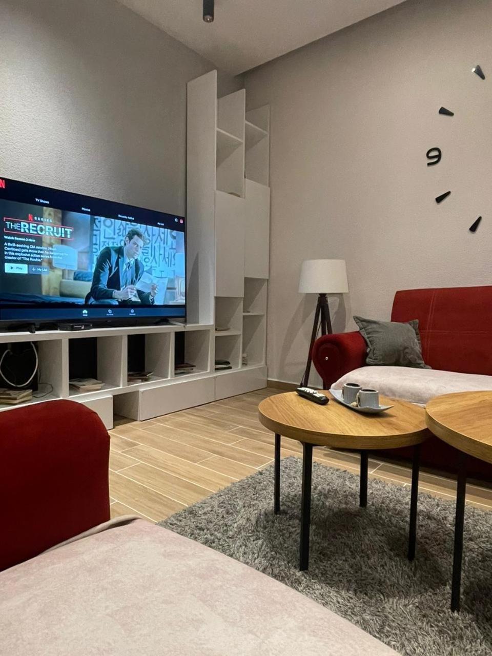 Ora-Prn,Cosy Apartment In The City Center Πρίστινα Εξωτερικό φωτογραφία
