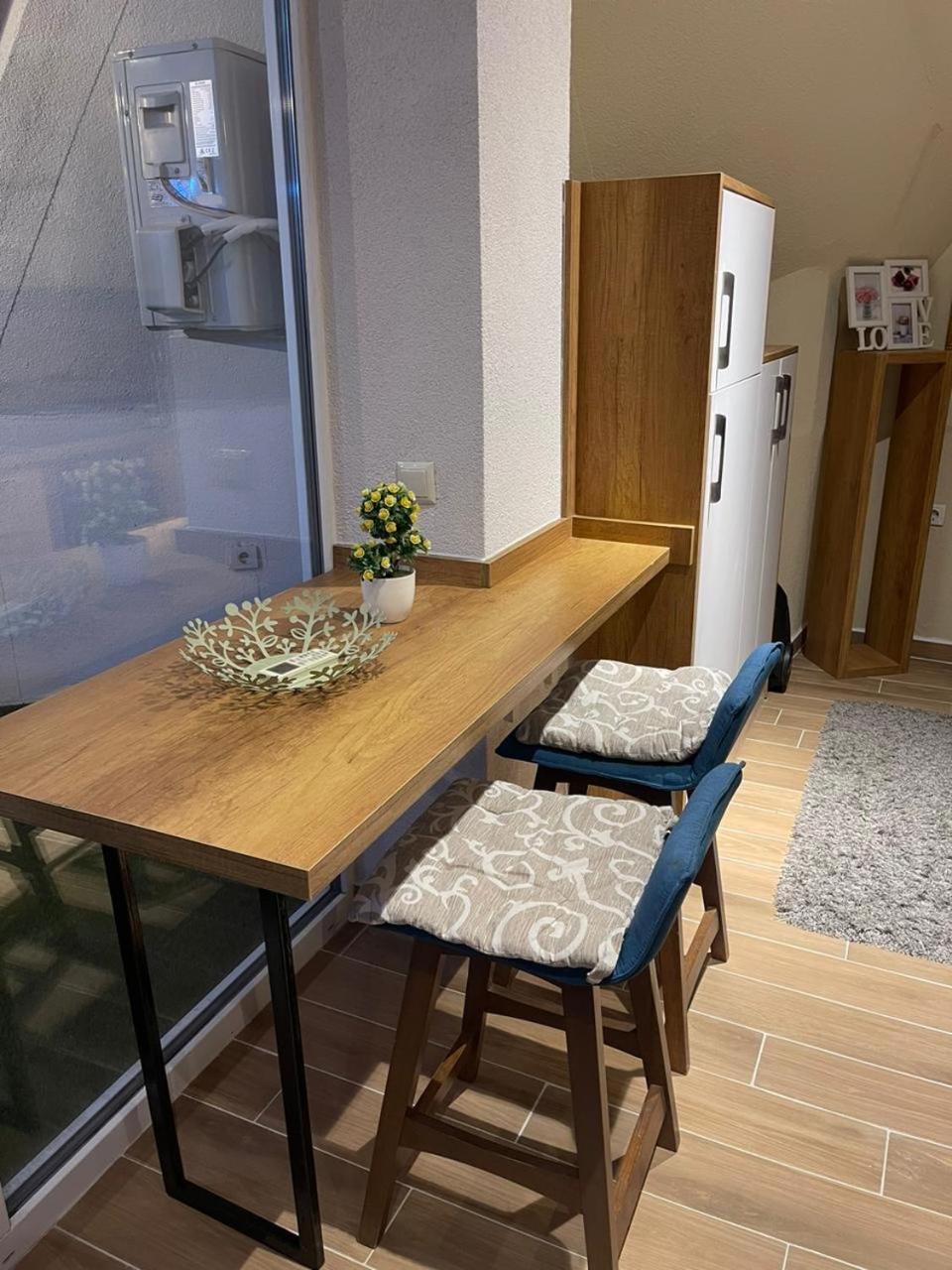 Ora-Prn,Cosy Apartment In The City Center Πρίστινα Εξωτερικό φωτογραφία