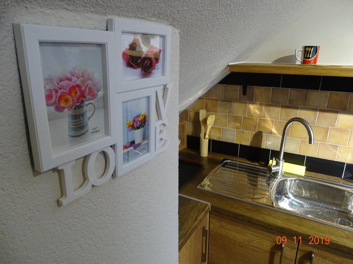 Ora-Prn,Cosy Apartment In The City Center Πρίστινα Εξωτερικό φωτογραφία