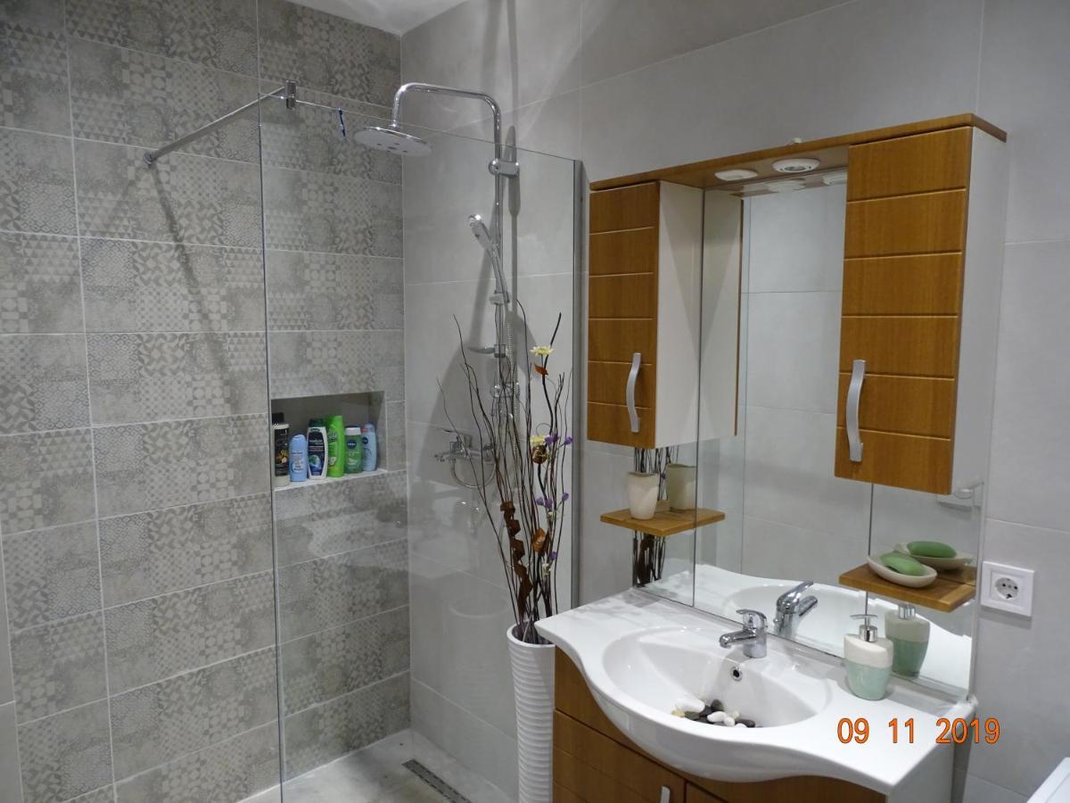 Ora-Prn,Cosy Apartment In The City Center Πρίστινα Εξωτερικό φωτογραφία