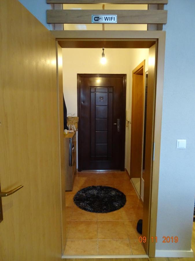 Ora-Prn,Cosy Apartment In The City Center Πρίστινα Εξωτερικό φωτογραφία