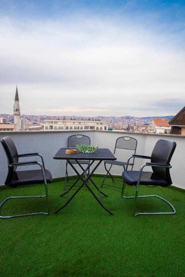 Ora-Prn,Cosy Apartment In The City Center Πρίστινα Εξωτερικό φωτογραφία